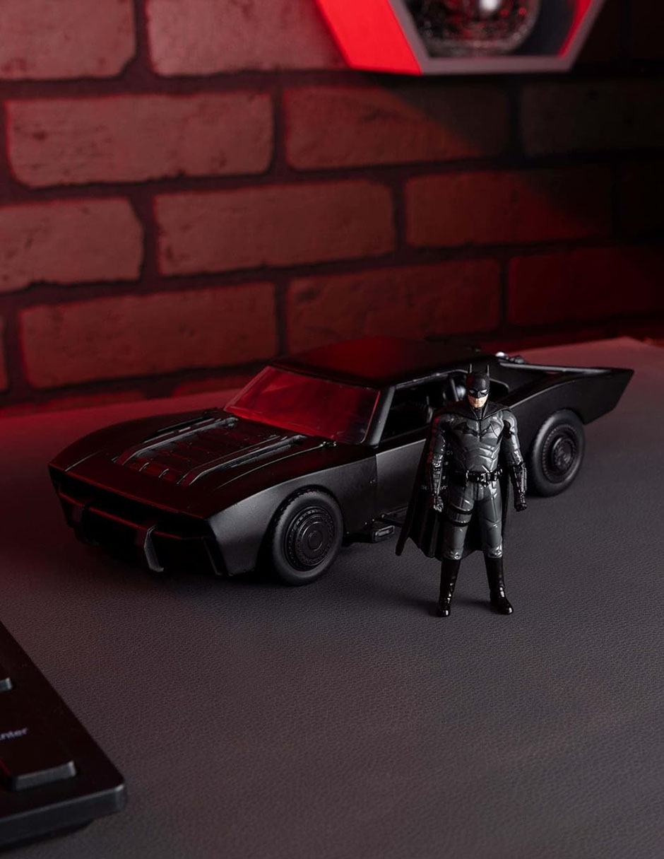 Vehículo a escala 1:24 batman & batmobile 6