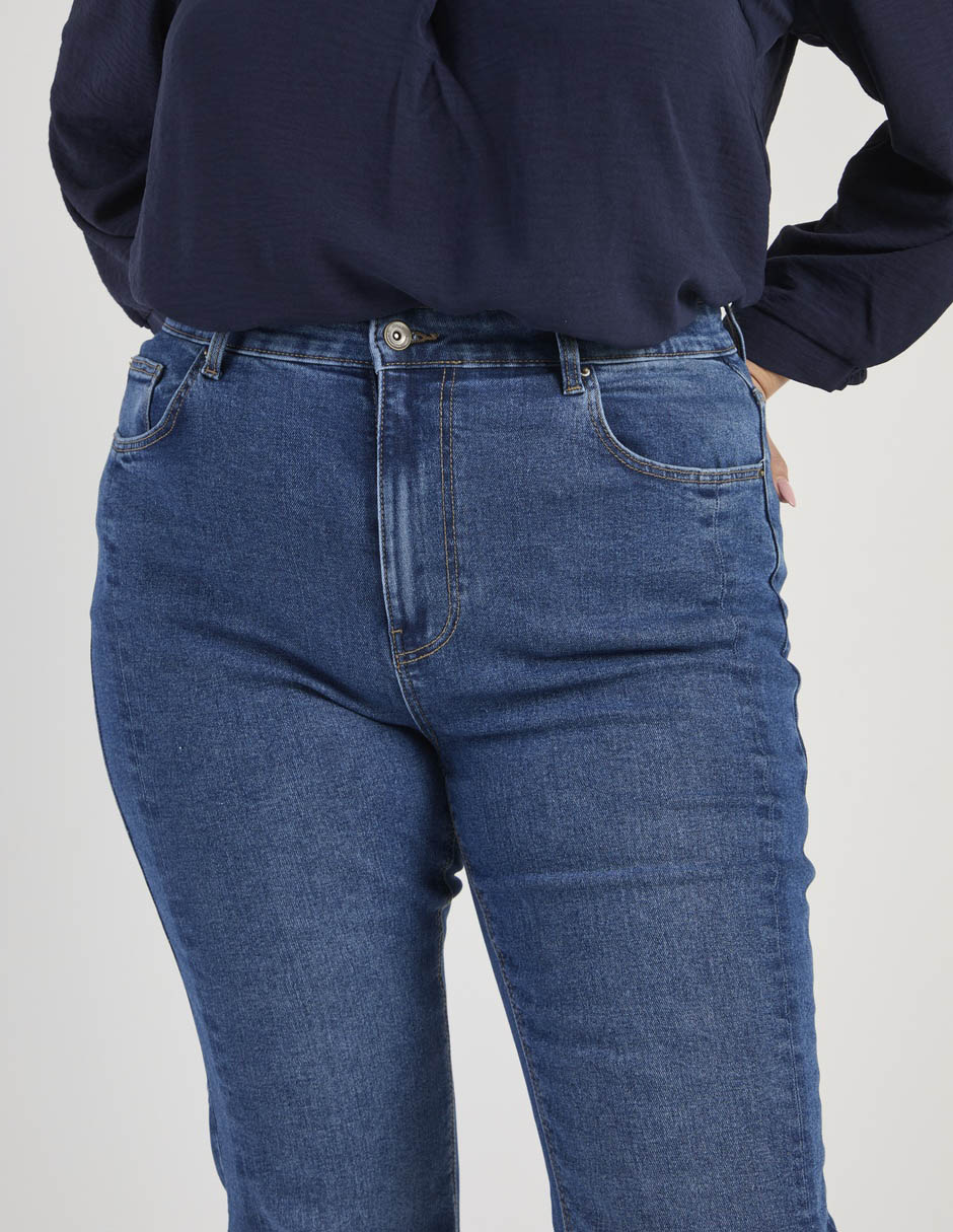 Jeans flare para mujer 4