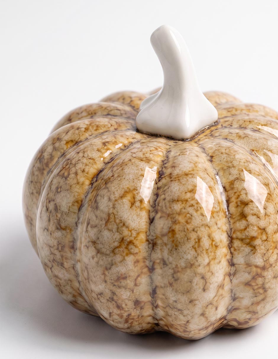 Figura de calabaza de cerámica