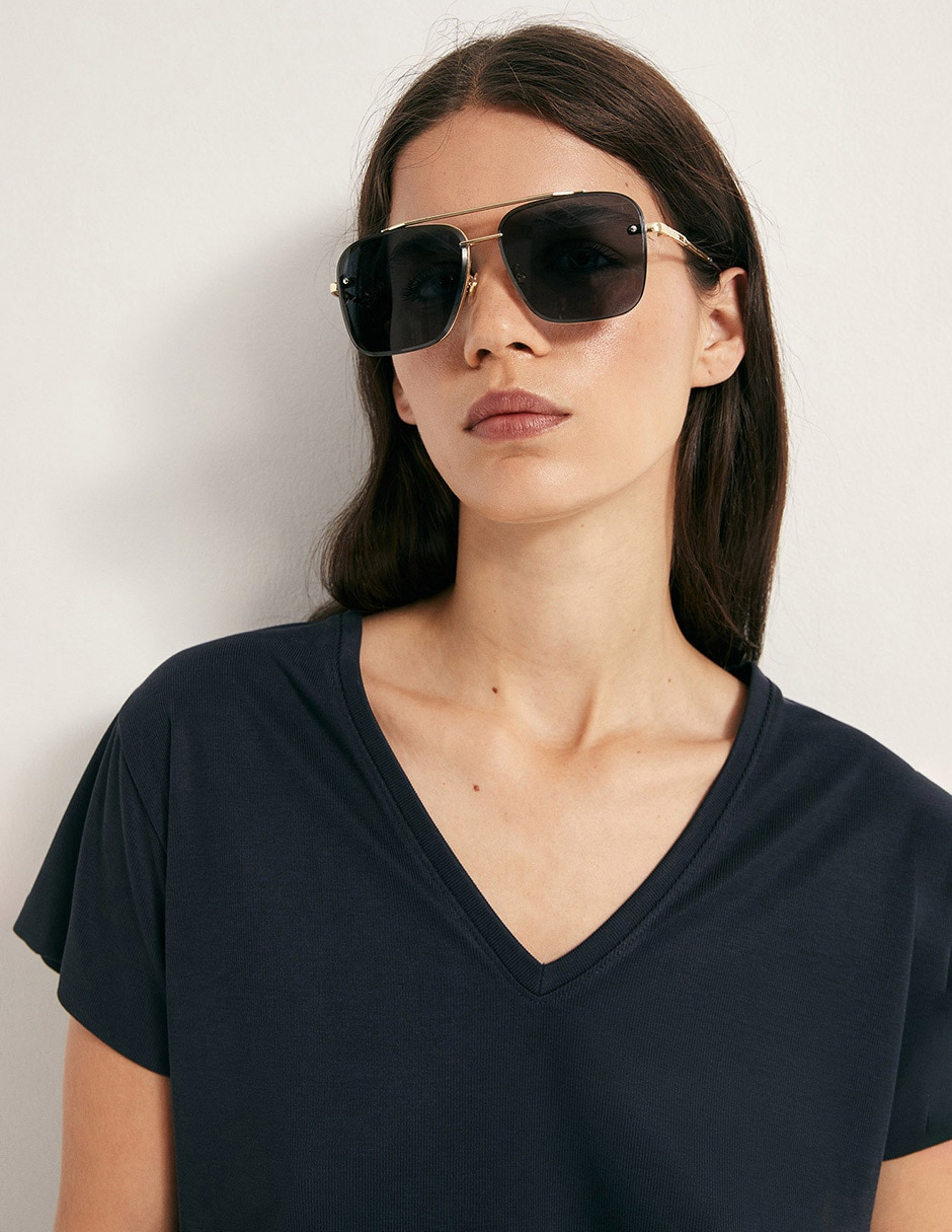 Playera cuello v para mujer 4