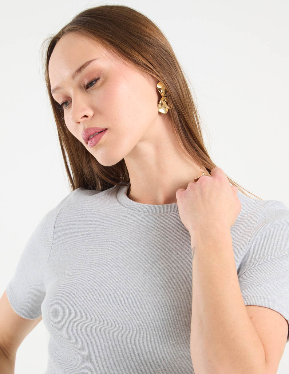 Playera manga corta cuello redondo para mujer 4