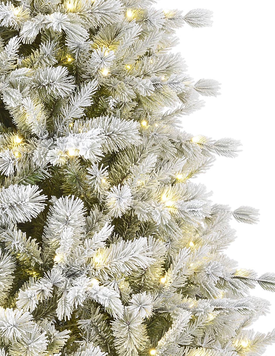 Árbol de navidad con 700 luces 2