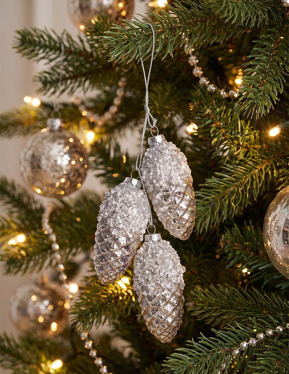 Ornamento navideño de piñas christmas spirit