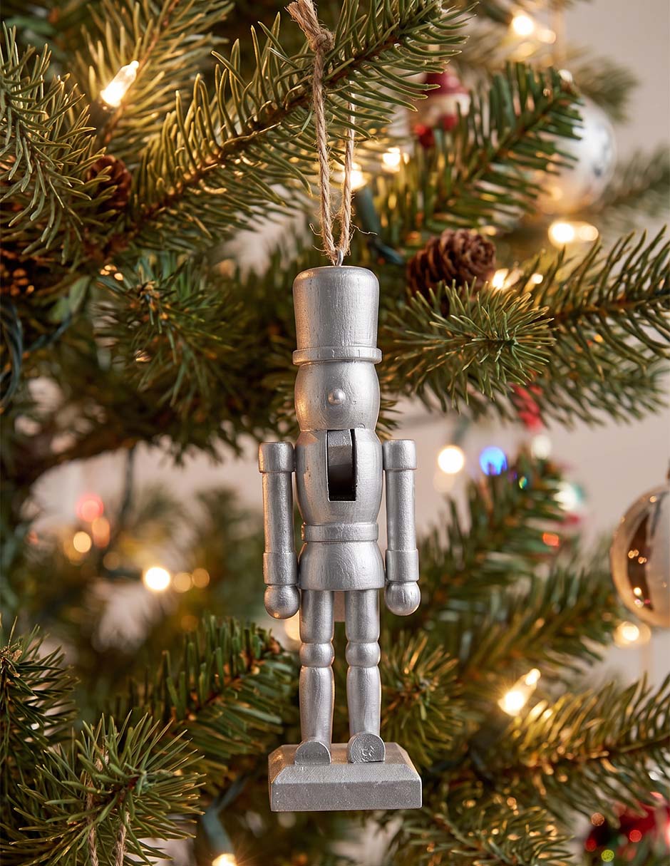 Ornamento navideño de cascanueces