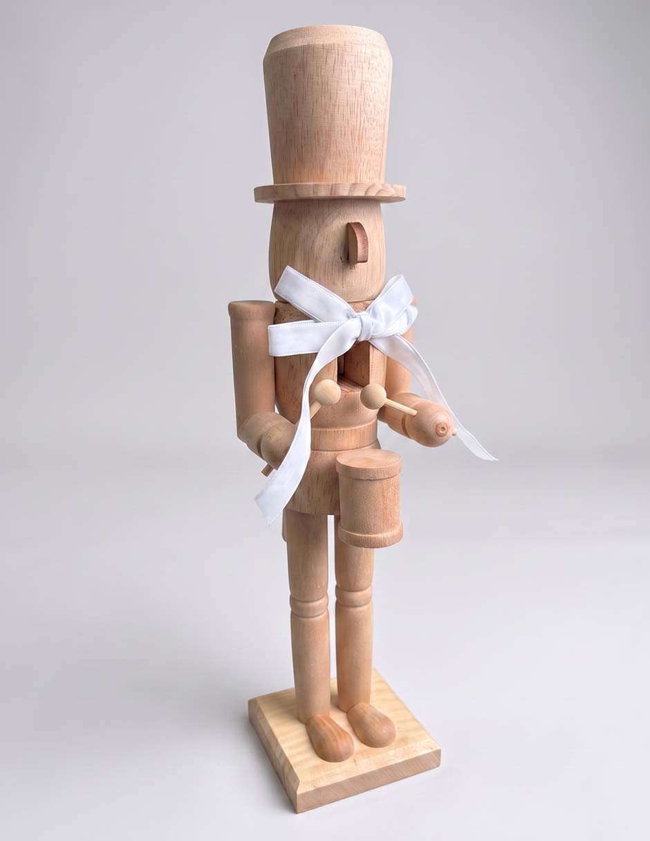 Figura decorativa cascanueces hus holidays de madera 2