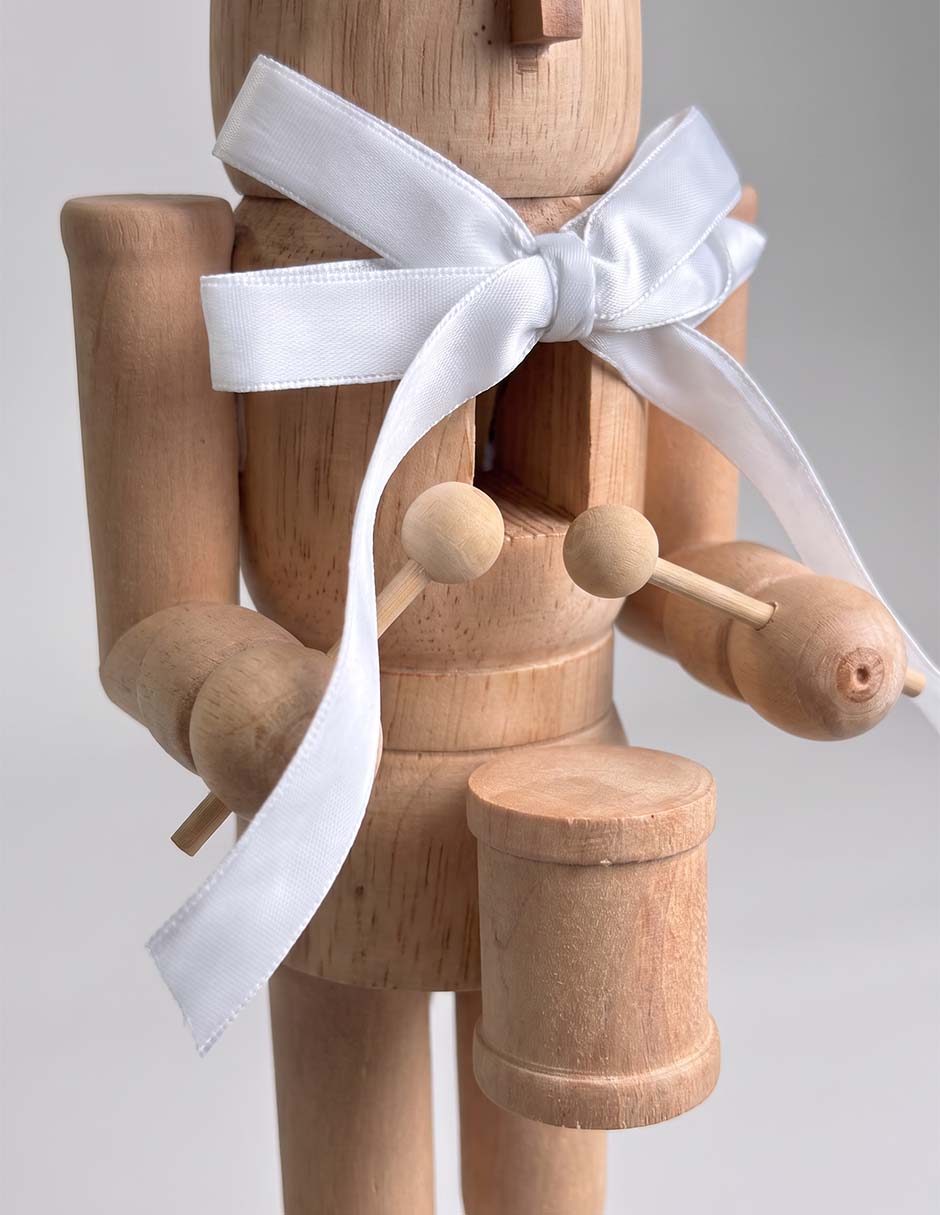 Figura decorativa cascanueces hus holidays de madera