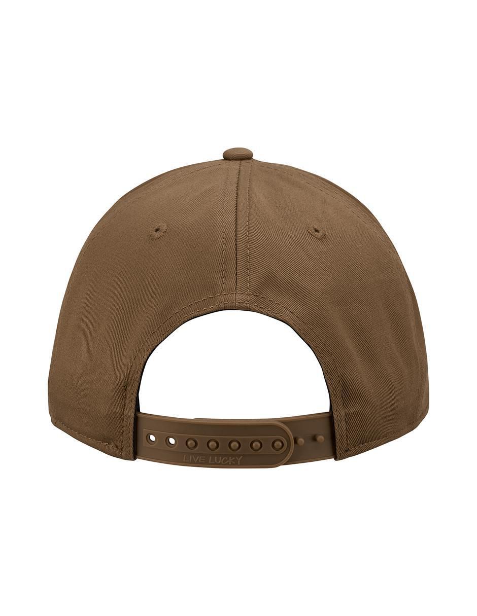 Gorra visera semicurva broche casual Black Clover unisex