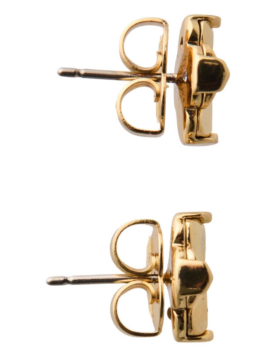 Aretes cortos de flor kte spade con acabado brillante 3