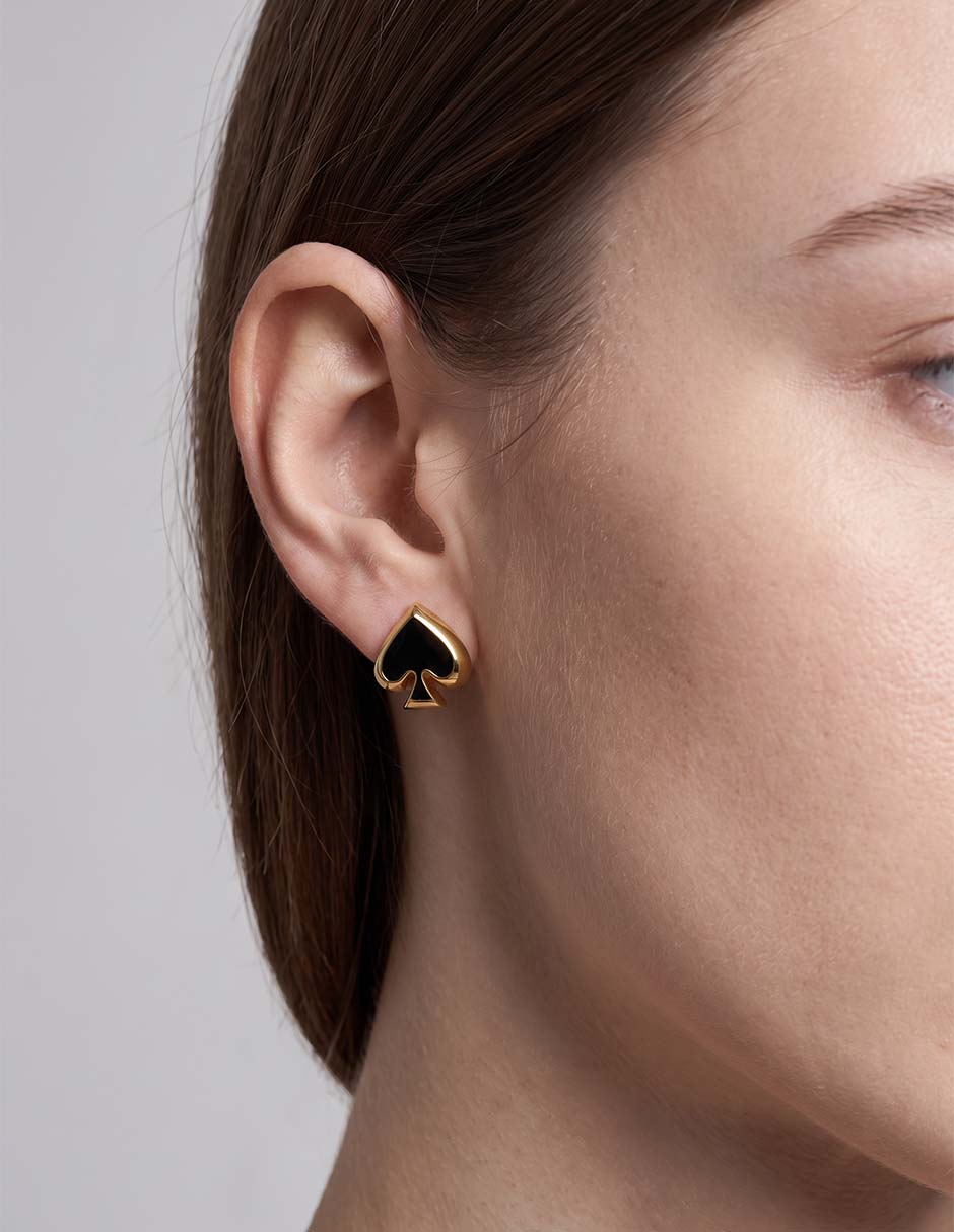 Aretes cortos con acabado baño de oro 12 k