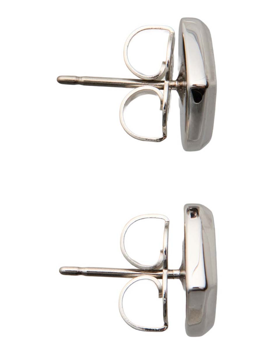 Aretes cortos con acabado brillante 3