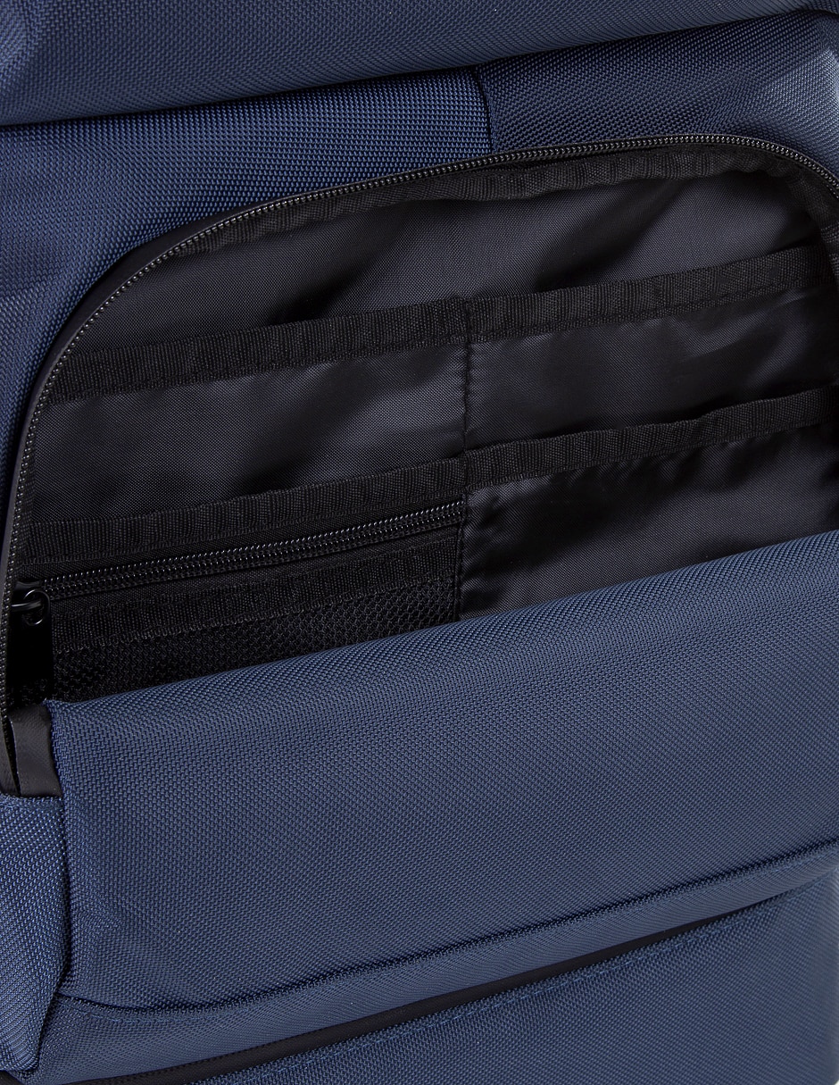 Mochila portalaptop impermeable unisex 4