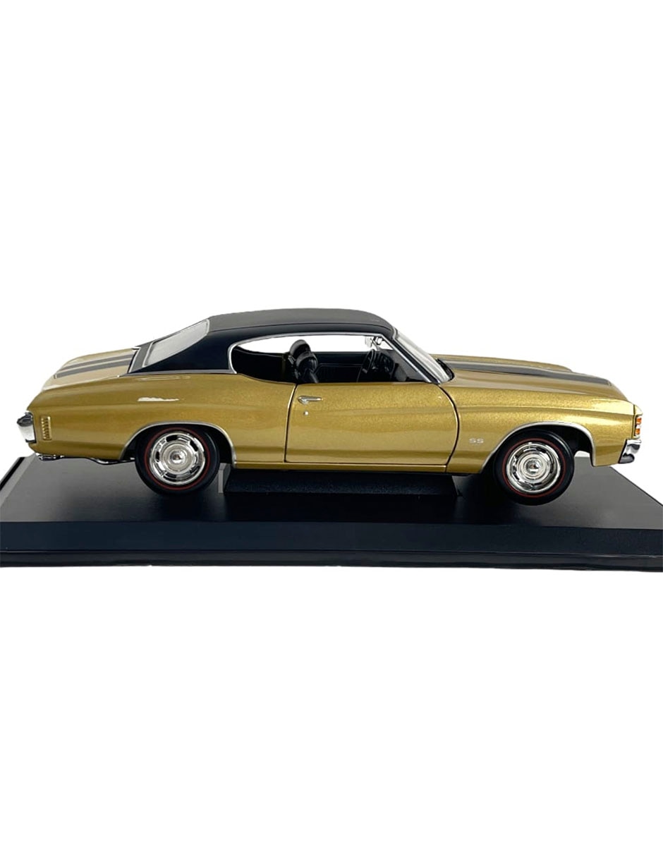 Vehículo a escala 1:18 chevrolet chevelle ss 1971 4