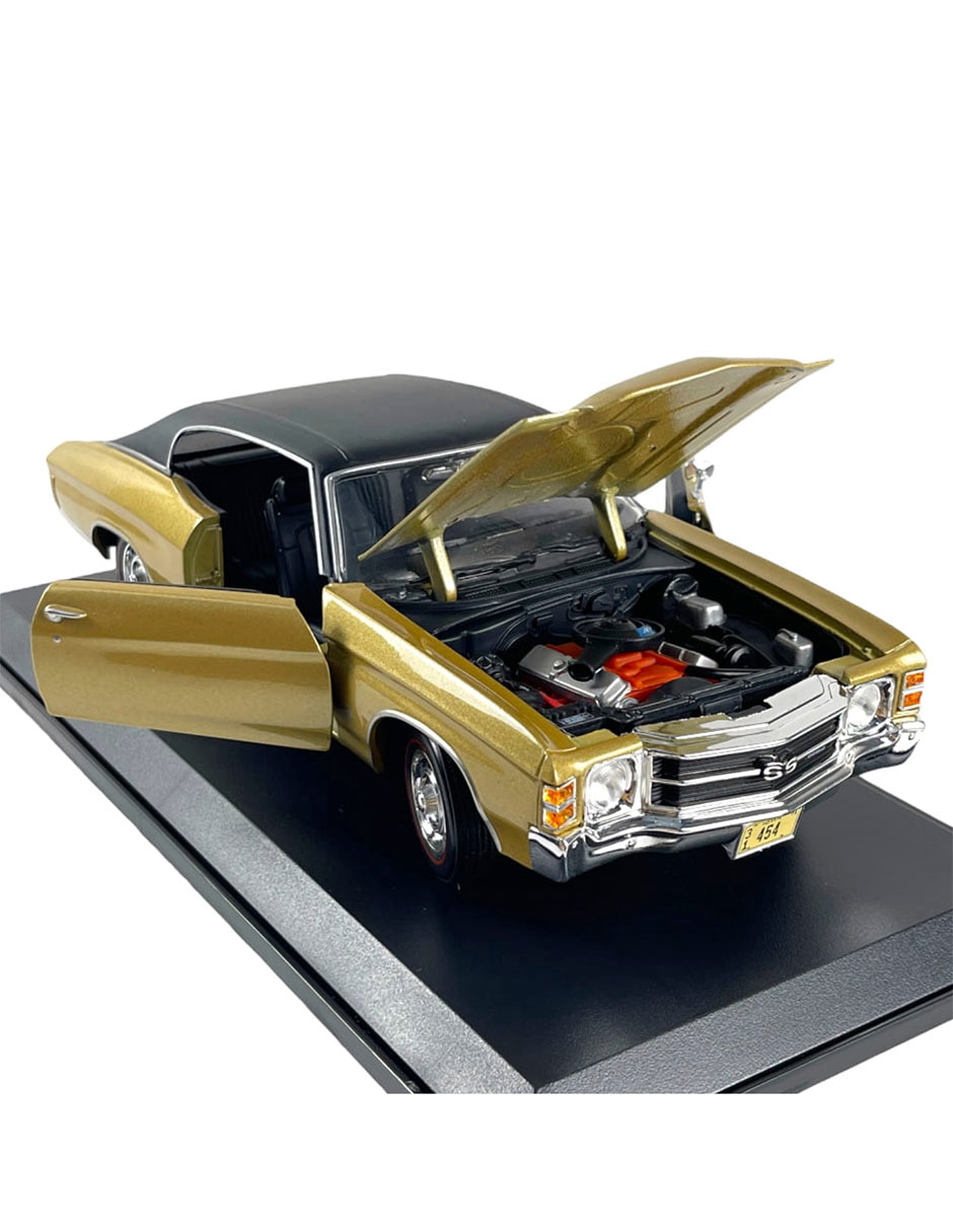 Vehículo a escala 1:18 chevrolet chevelle ss 1971 6