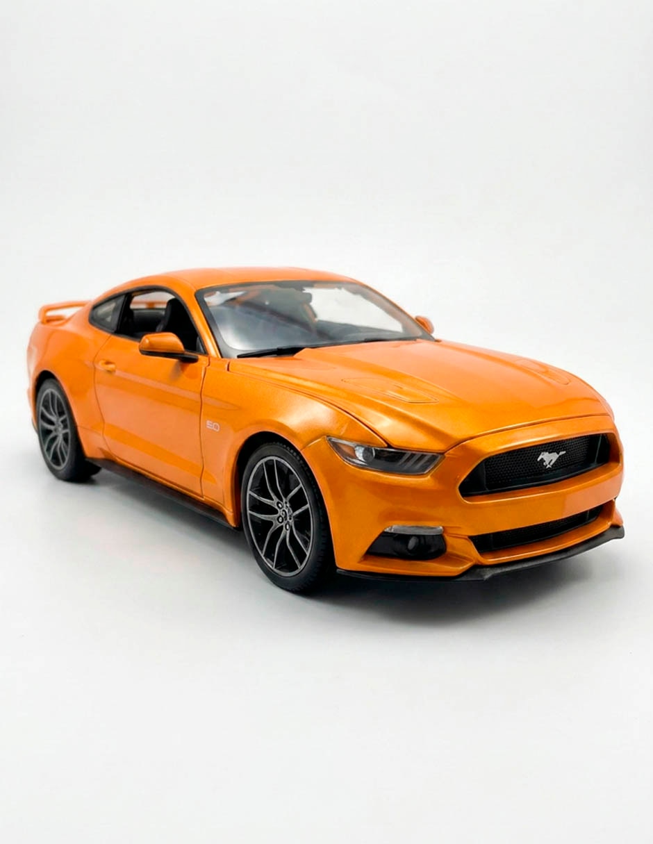 Vehículo a escala Maisto 1:18 2015 Ford Mustang GT