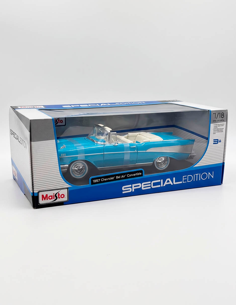 Vehículo a escala 1:18 1957 Chevrolet Corvette 3