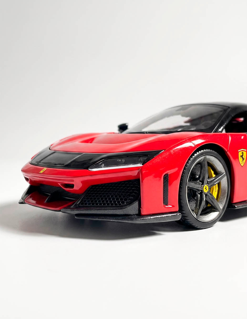 Vehículo a escala 1:18 Burago Ferrari F80