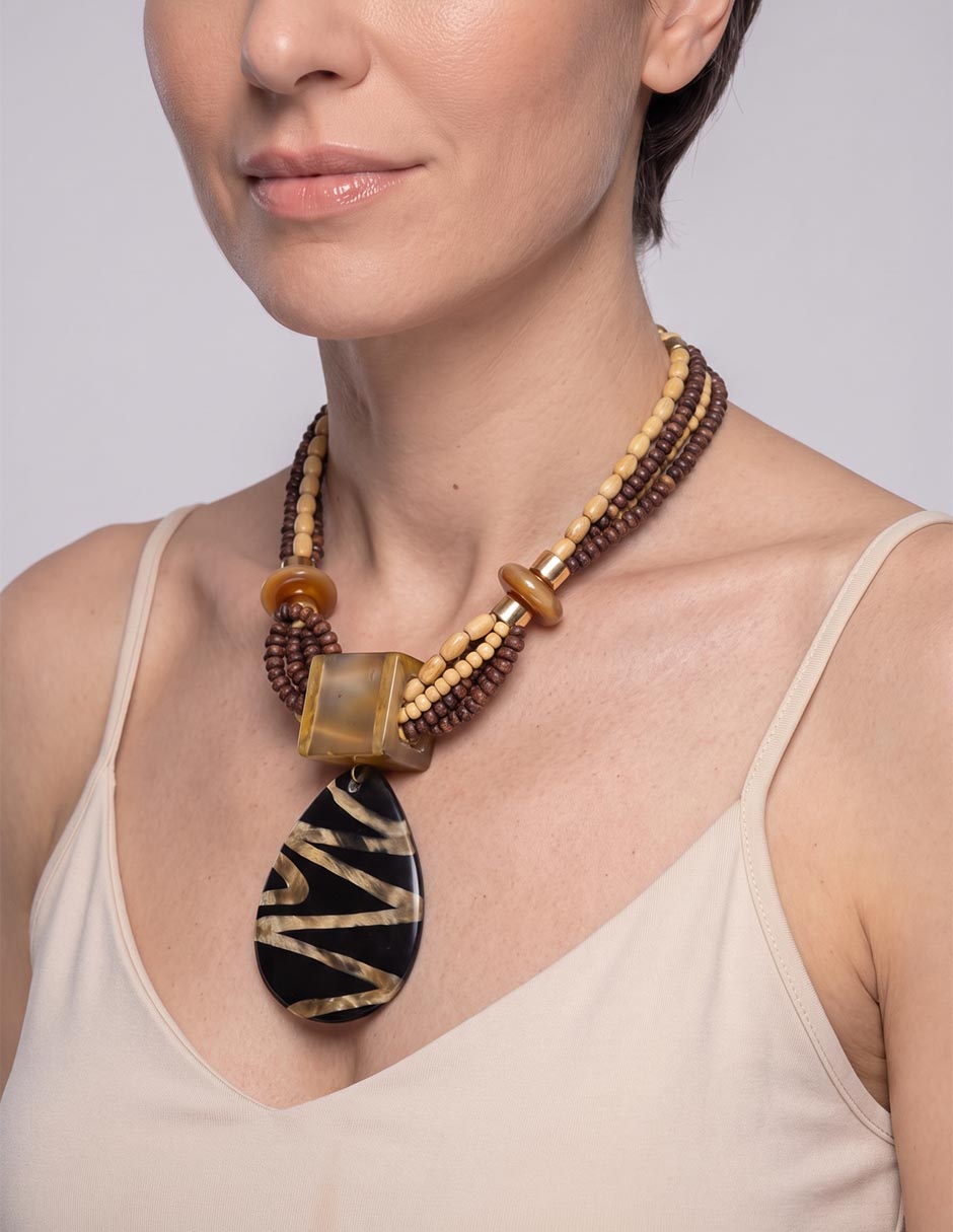 Collar 3