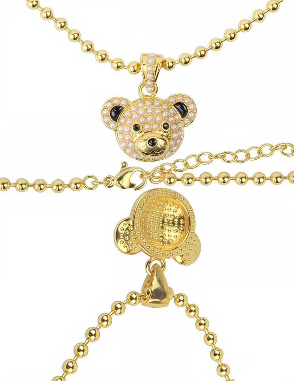 Collar con dije de oso Yoiko Nebula con baño de oro 18 k