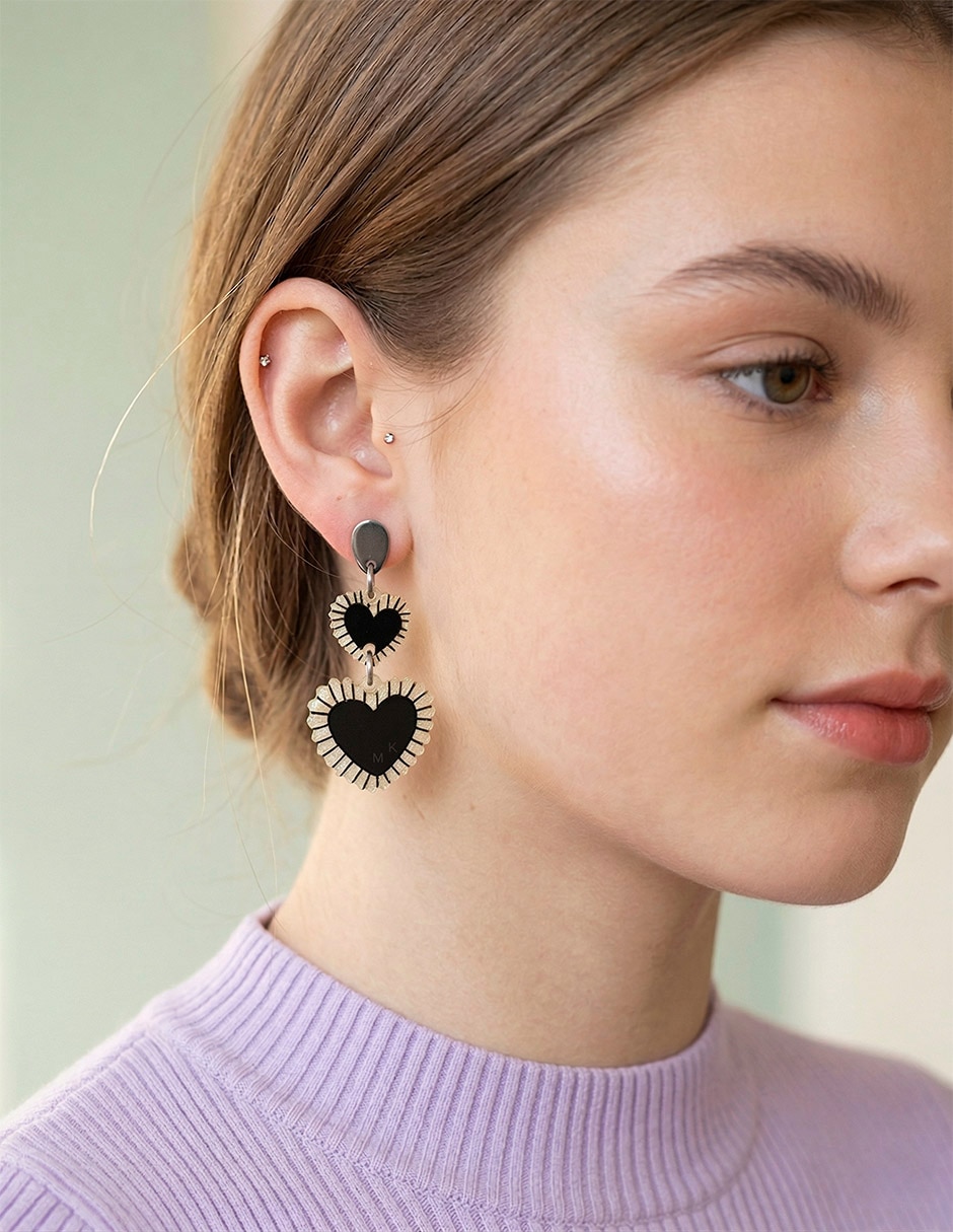 Aretes largos de Corazón con acabado brillante 5