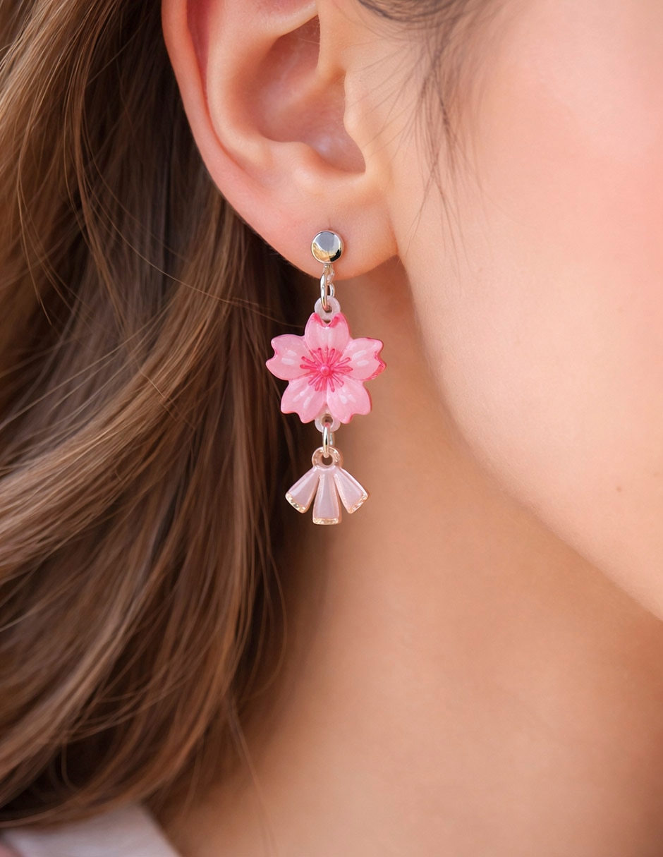 Aretes largos de flor Jano con acabado brillante