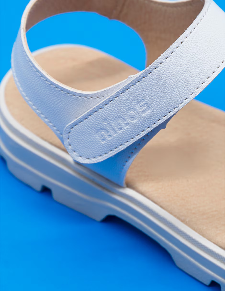 Sandalia Chunky para niña 2