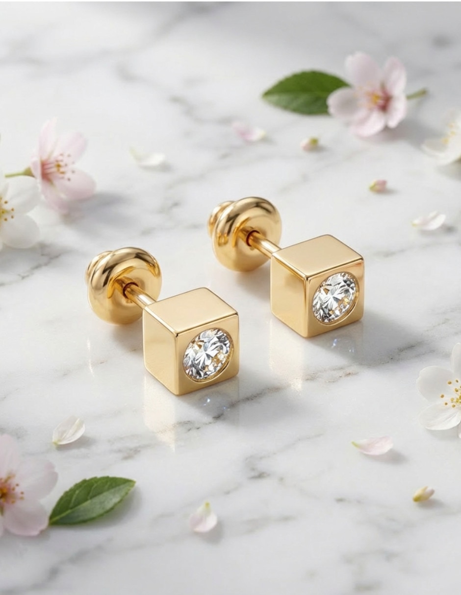 Broqueles de cubo Generica de oro laminado 18 K con acabado Brillante