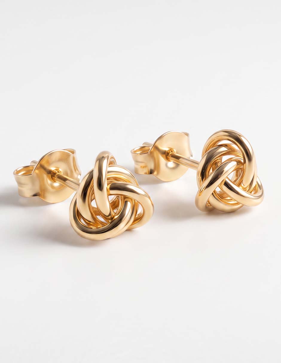 Aretes cortos con acabado pulido 2