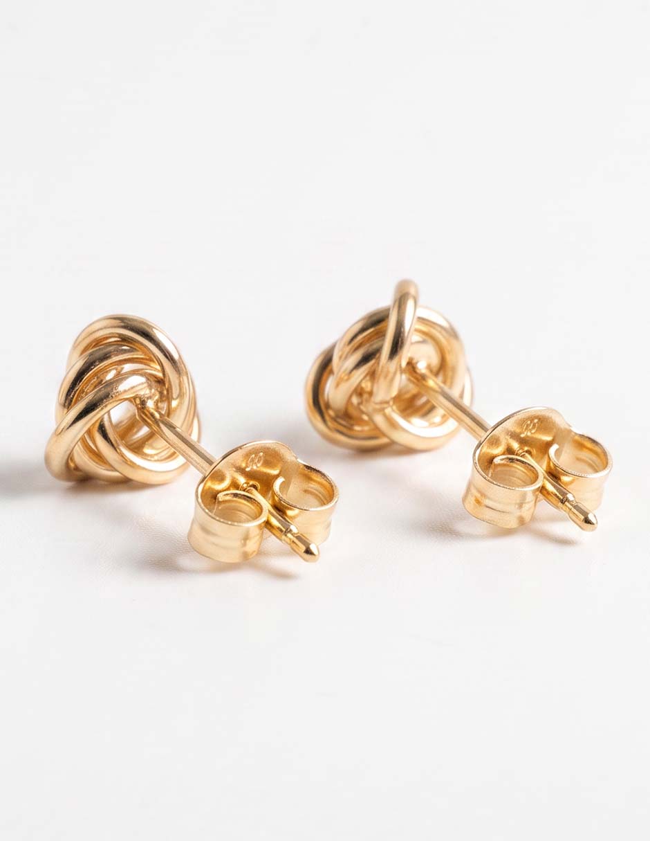 Aretes cortos con acabado pulido 3