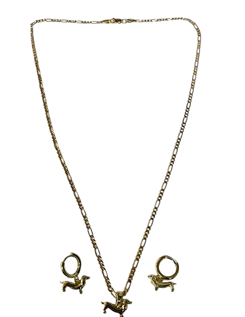 Aretes y collar de perro Limerence by Claudia Herrera de Oro laminado 14 k