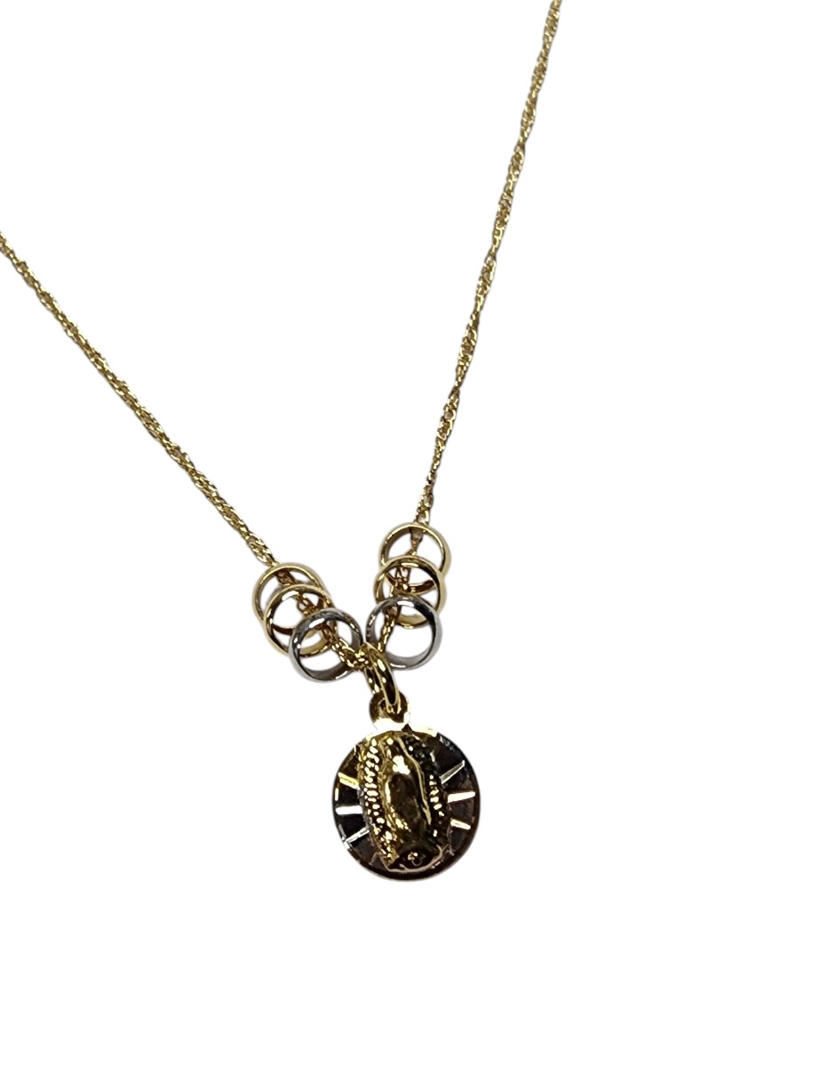 Medalla y cadena de virgen Limerence By Claudia Herrera Bautizode oro laminado 14 K
