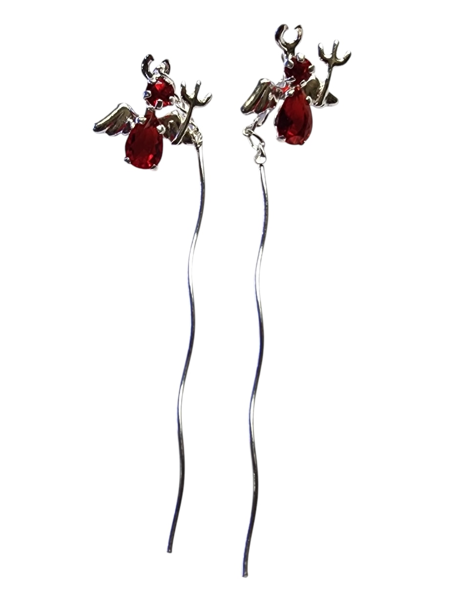 Aretes de Diablo Limerence by Claudia Herrera Conciencia de Plata P 925 con acabado Brillante Zirconia