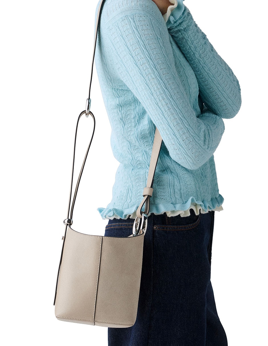 Bolsa bucket de piel para mujer 8
