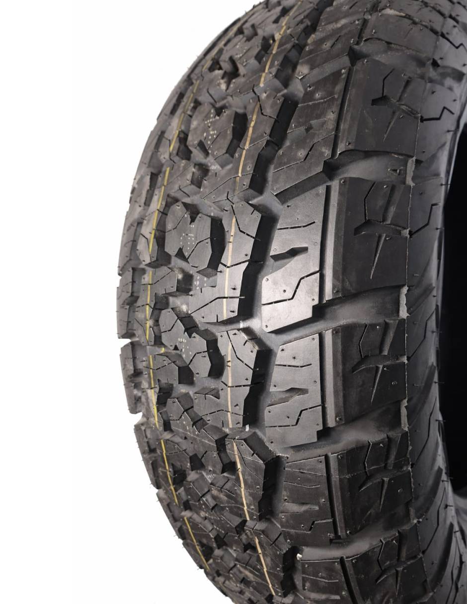 Set de llantas para auto Zwarthz Tires All Terrain 245/75 R16