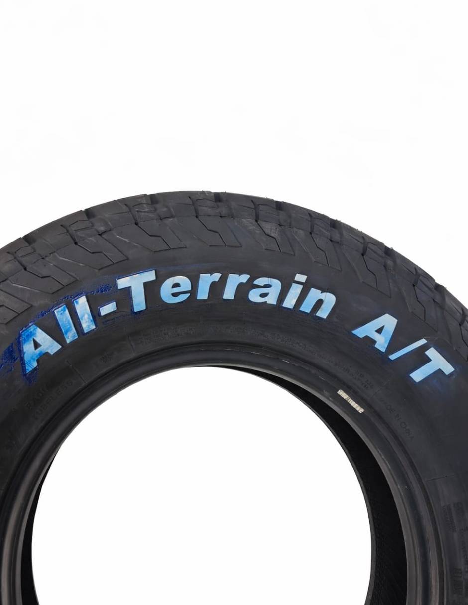 Set de llantas para auto Zwarthz Tires All Terrain 245/75 R16