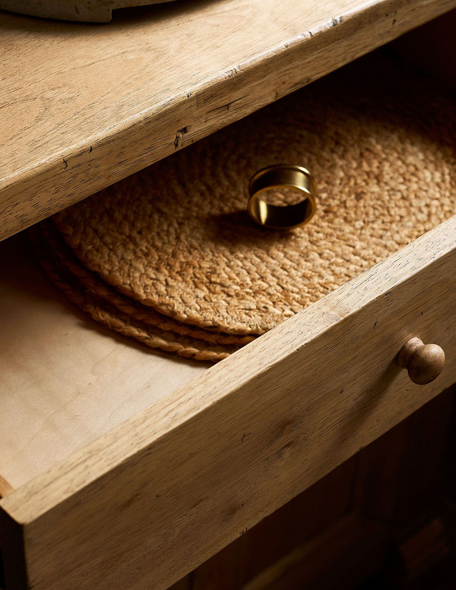 Buffet rigato de madera