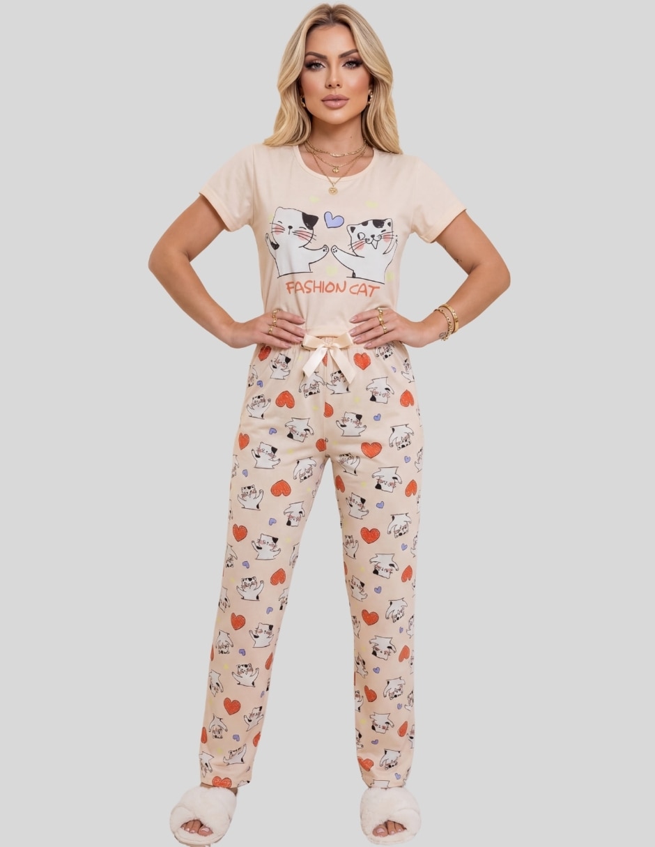Conjunto pijama 3 piezas diferentes personajes para mujer Conjunto pijama 3 piezas diferentes personajes para mujer