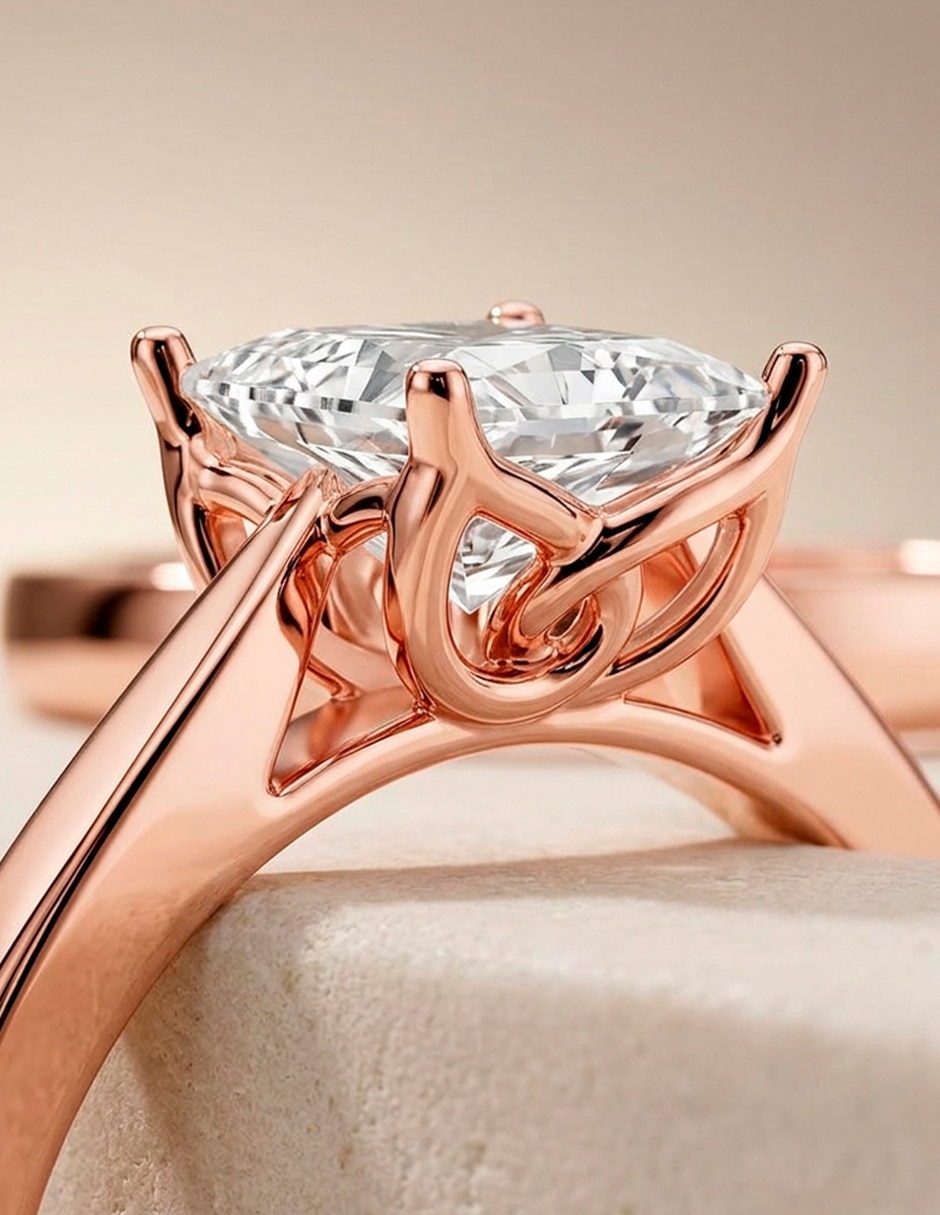 Anillo de compromiso de oro 14 k 10