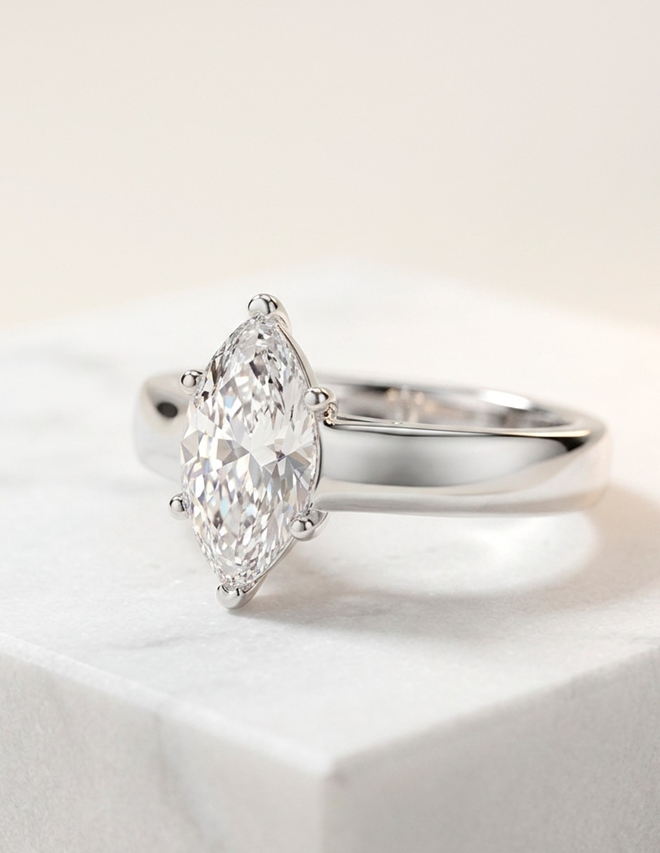 Anillo de compromiso de oro 18 k 10