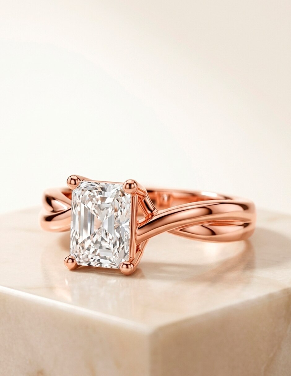 Anillo de compromiso de oro 18 k 8