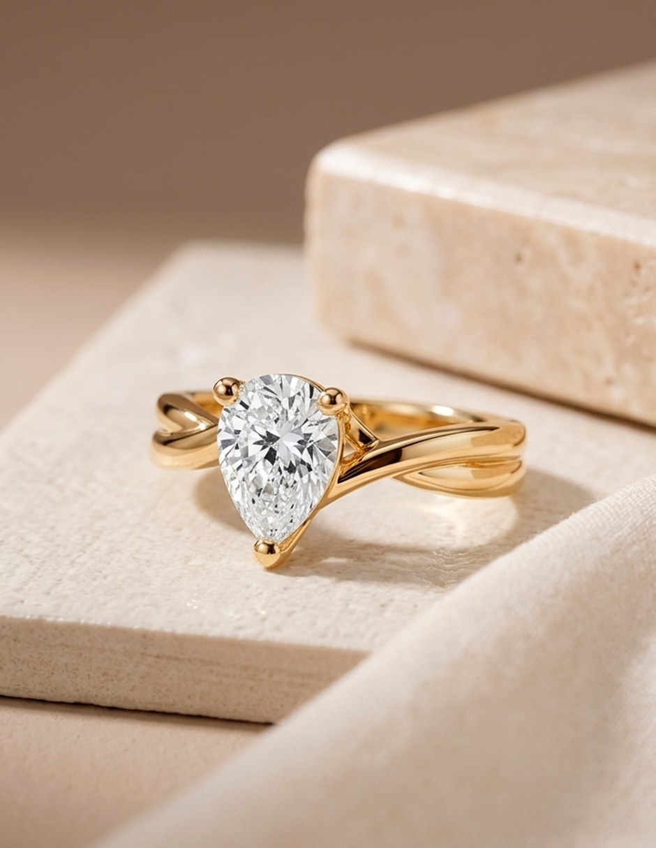 Anillo de compromiso de oro 9 k 6