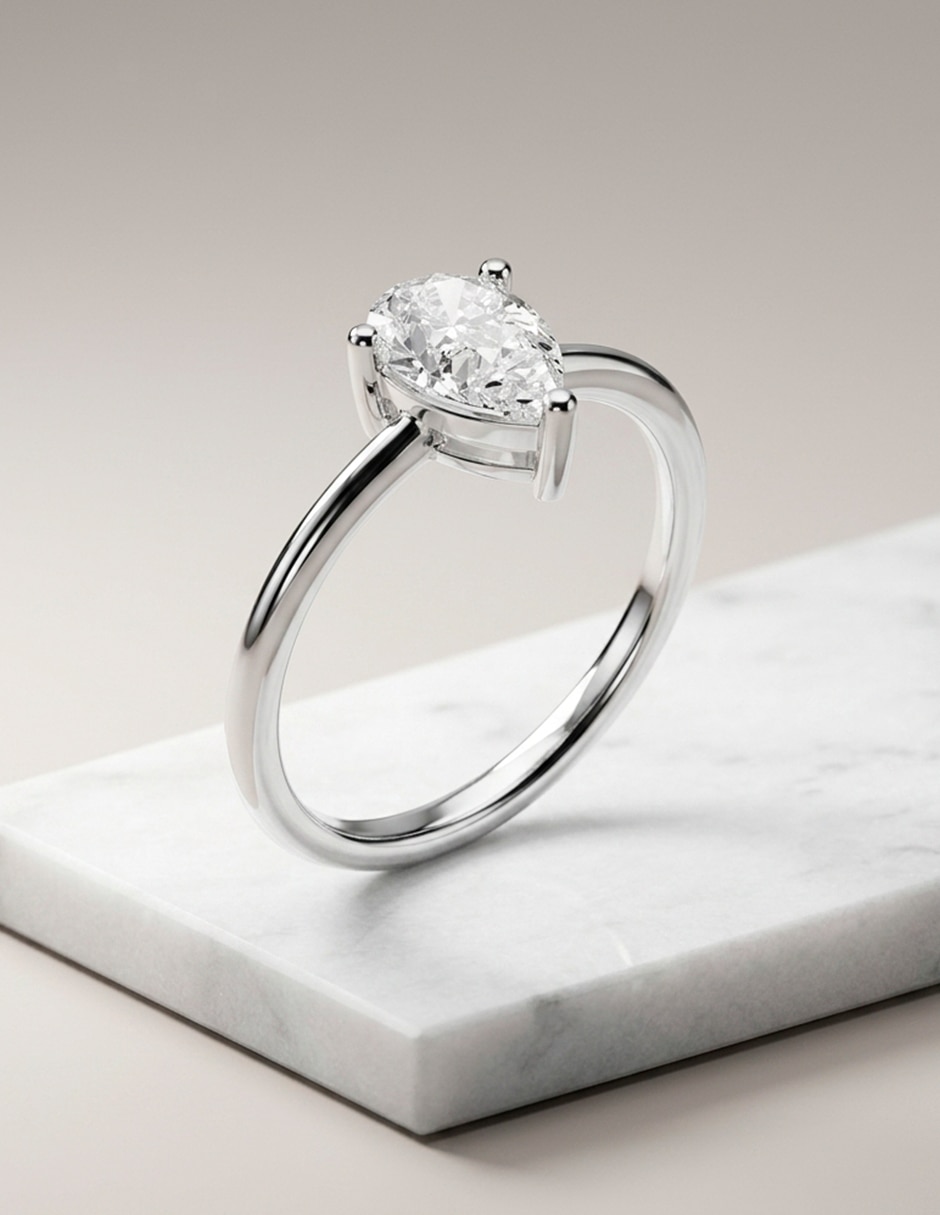Anillo de compromiso de oro 18 K 7
