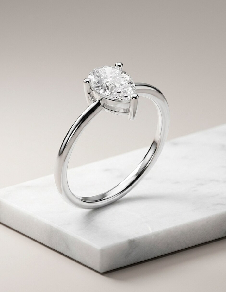 Anillo de compromiso de oro 18 K 7