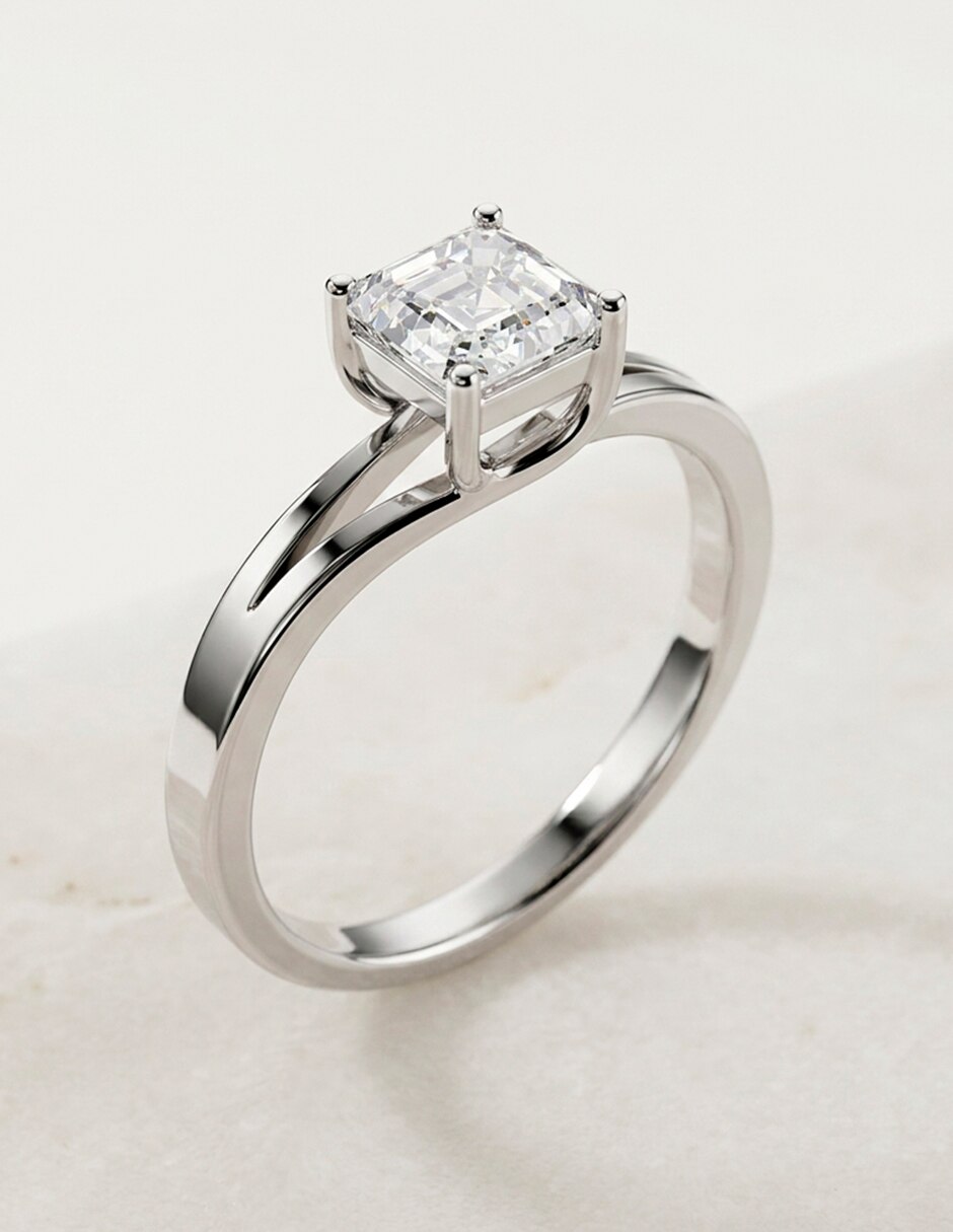 Anillo de compromiso de oro 18 k zirconia cúbica 8