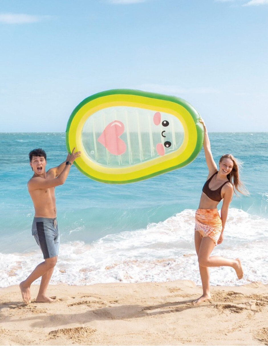 Inflable acuático forma de aguacate 7