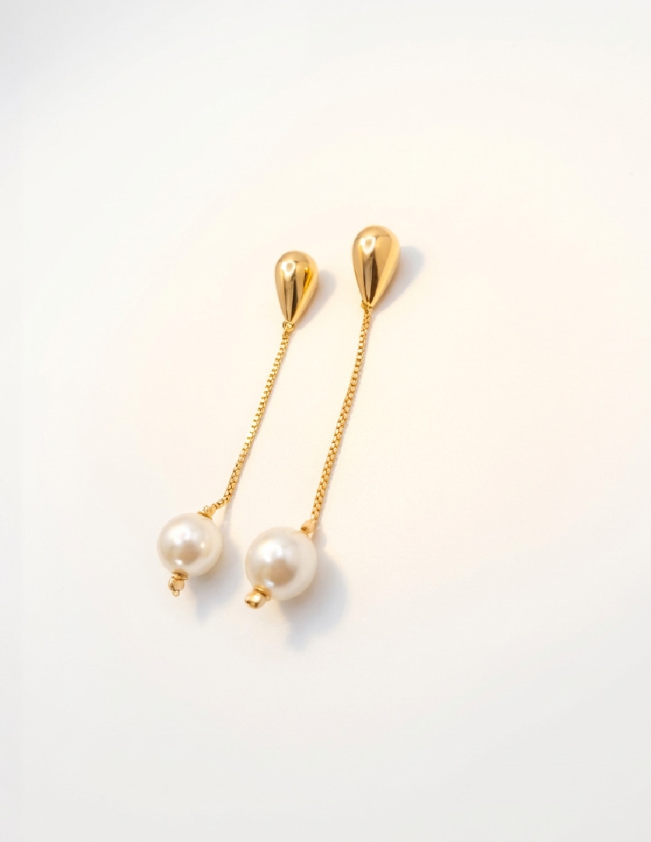 Aretes largos de oro laminado 18 K perla Aretes largos de oro laminado 18 K perla