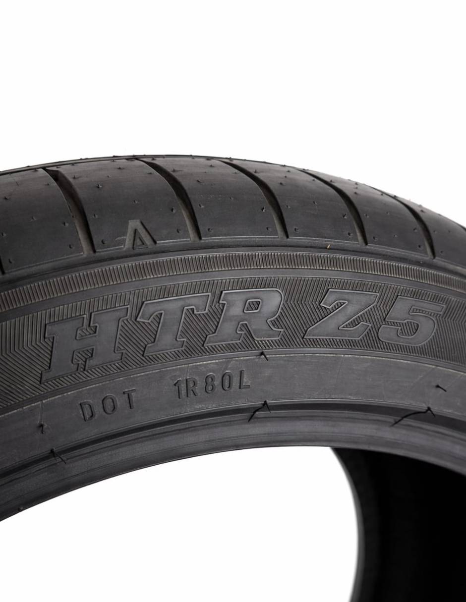 Set de llantas para auto HTRZ5 235/45 R17 3