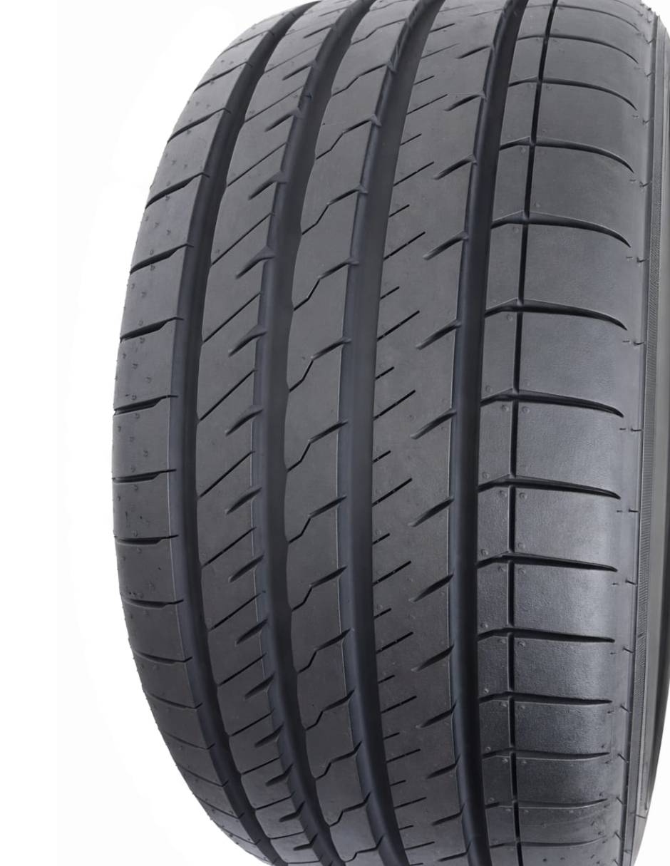 Set de llantas para auto HTRZ5 215/45 R17 4