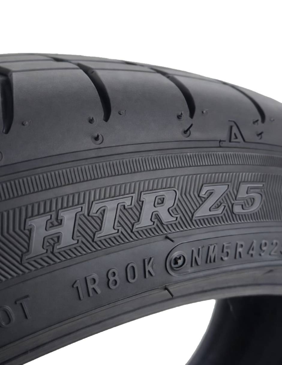 Set de llantas para auto HTRZ5 215/45 R17 3