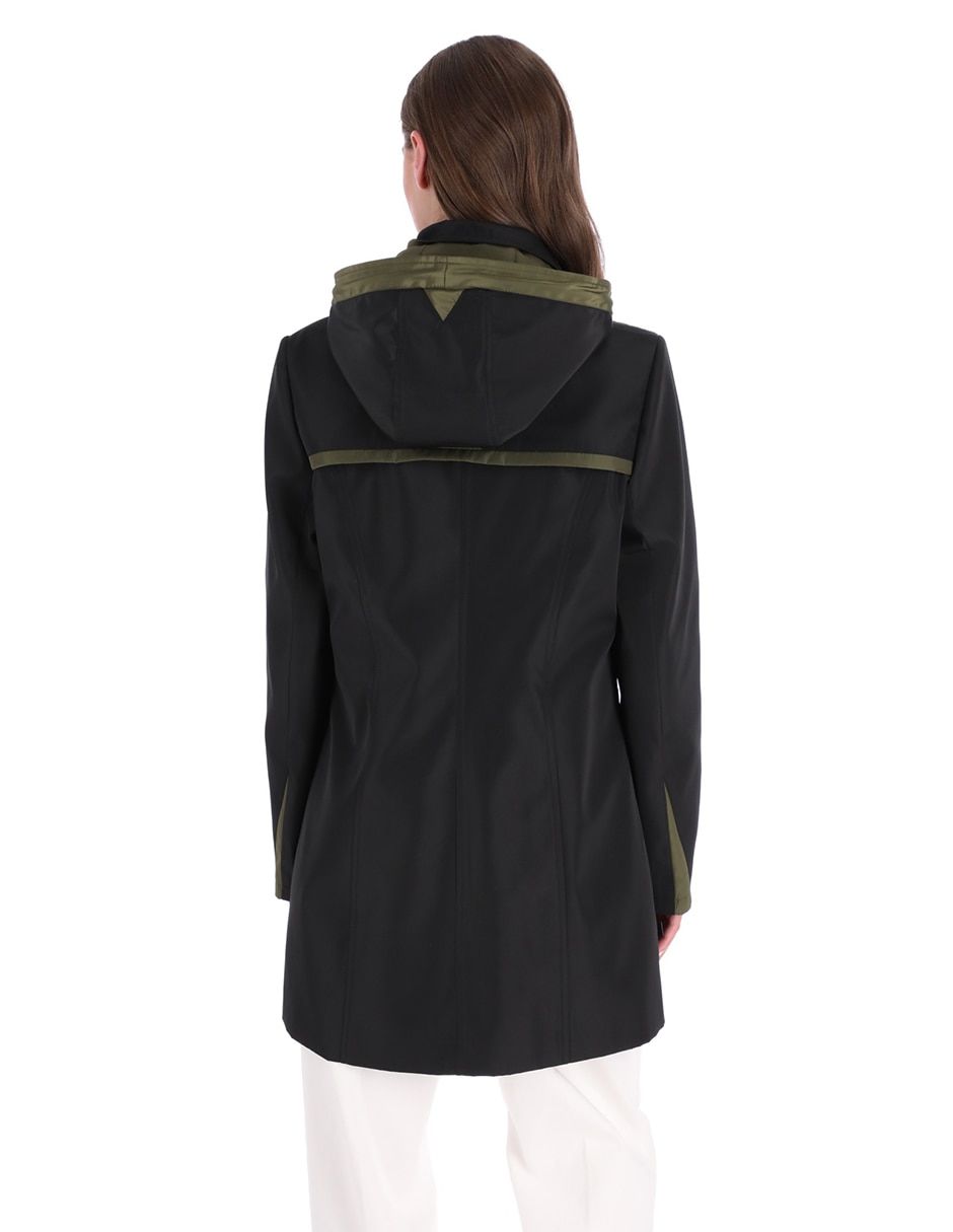 Gabardina resistente al agua capucha y bolsillos Shyla para mujer