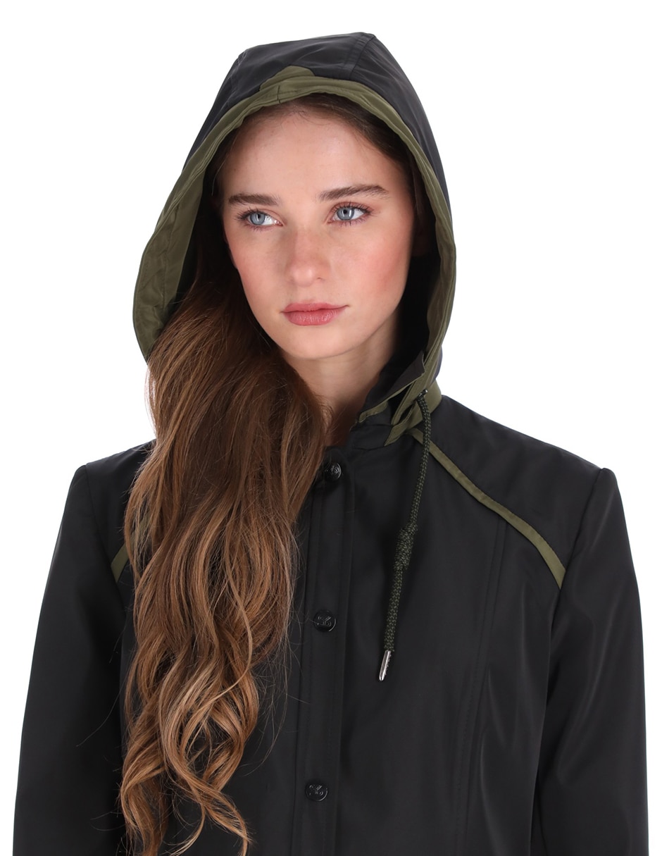 Gabardina resistente al agua capucha y bolsillos Shyla para mujer